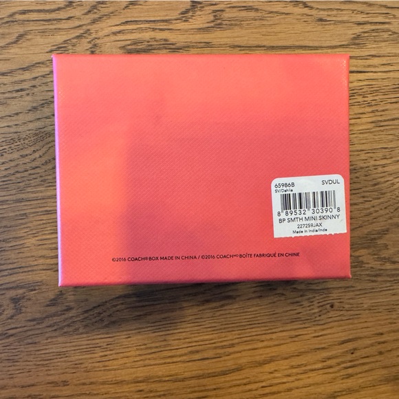 Coach Wallet - Picture 4 of 4